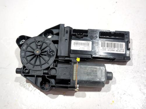 Rudehejsemotor forskærm venstre RENAULT SCÉNIC III (JZ0/1_) 1.5 dCi (110 hp) 26974262