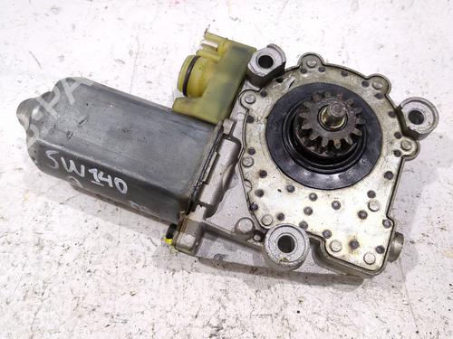 Rudehejsemotor forskærm venstre MERCEDES-BENZ S-CLASS (W140) S 300 Turbo-D (140.135) (177 hp) 31882268