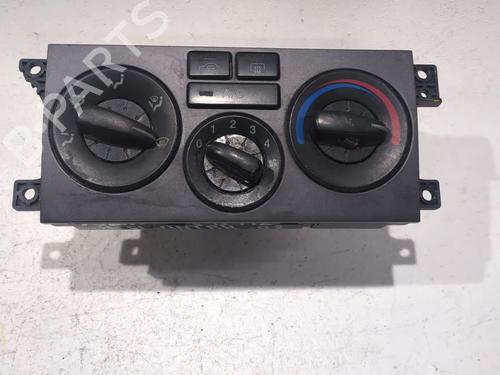 Used Climate control HYUNDAI ELANTRA III Saloon (XD) 2.0 CRDi (113 hp) 24199090