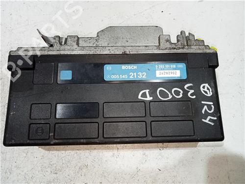 Used Control unit MERCEDES-BENZ E-CLASS (W210) E 220 D (210.004) (95 hp) 23906756
