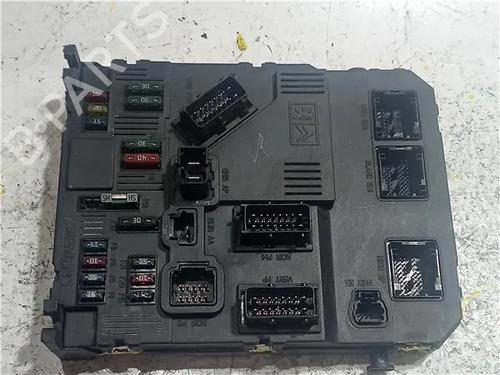 Used Fuse box PEUGEOT 206 Hatchback (2A/C) 1.4 HDi eco 70 (68 hp) 23915759