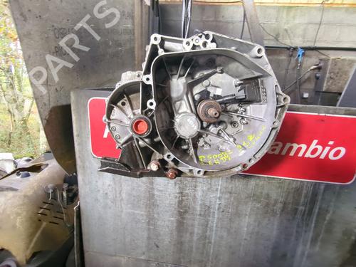Used Gearbox Gearbox PEUGEOT 5008 (0U_, 0E_) 1.6 HDi (112 hp) 32522239 32522239