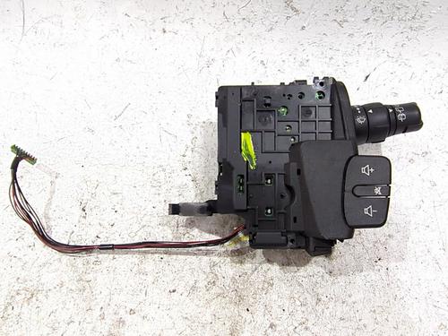 Used Switch Switch RENAULT SCÉNIC II (JM0/1_) 1.5 dCi (JM1F) (86 hp) 33543824 33543824