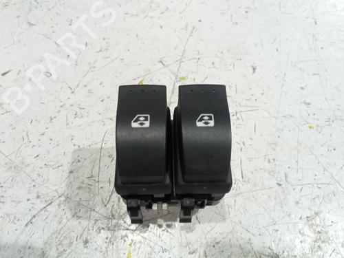 Used Left front window switch Left front window switch RENAULT MEGANE II (BM0/1_, CM0/1_) [2001-2012] 36766057 36766057