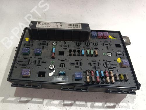 Used Fuse box Fuse box 37027587 37027587