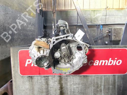 Used Gearbox Gearbox VW NEW BEETLE Convertible (1Y7) 1.6 (102 hp) 32722427 32722427