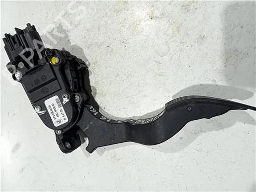 Used Pedal FORD FIESTA IV (JA_, JB_) 1.0 i (65 hp) 23930267