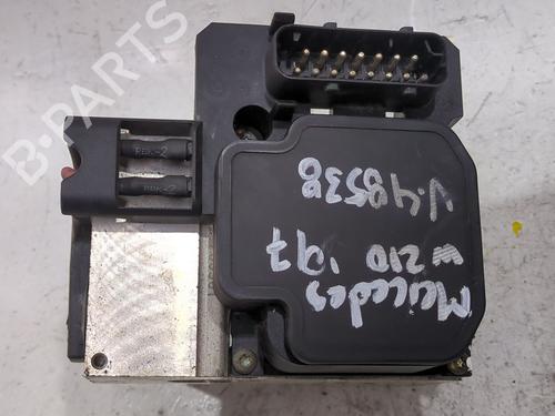 Used ABS pump ABS pump MERCEDES-BENZ E-CLASS (W210) E 220 D (210.004) (95 hp) 33704129 33704129