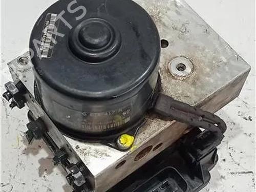 Used ABS pump SEAT CORDOBA (6K1, 6K2) 1.9 D (68 hp) 23919936