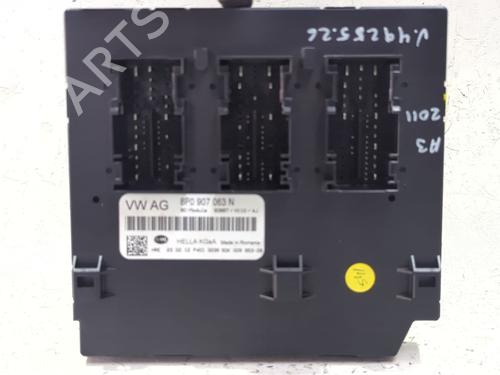 fuse-box-audi-a3-sportback-8pa-2004-2005-2006-2007-2008-2009-2010-2011-2012-2013-2014-2015-39028213 main image