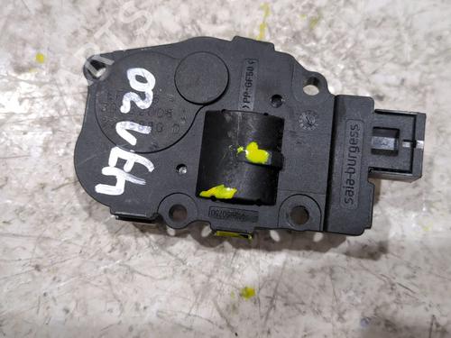 Used Electronic module BMW 1 (E87) 118 d (122 hp) 26673964