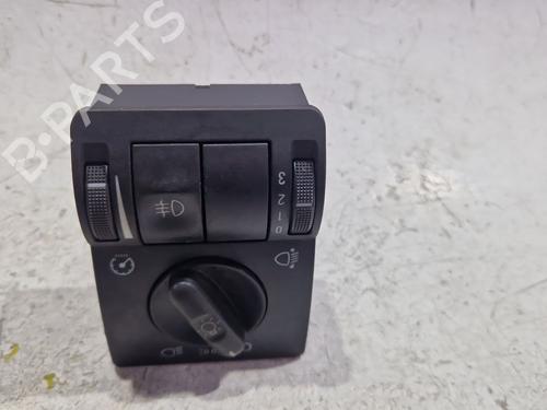 Used Headlight switch Headlight switch OPEL CORSA C (X01) 1.4 (F08, F68) (90 hp) 33303397 33303397
