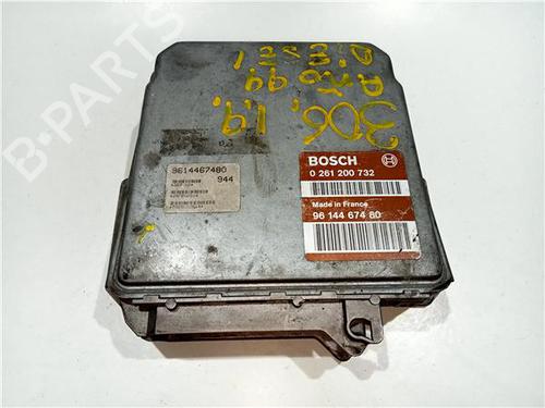 Used Electronic module PEUGEOT 306 (7B, N3, N5) 1.9 SLD (68 hp) 23928534