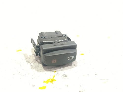 Used Switch Switch 39638180 39638180