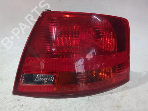 Højre baglygte AUDI A4 B8 (8K2) 2.0 TDI (143 hp) 27867088