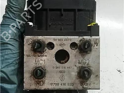 Used ABS pump RENAULT SAFRANE II (B54_) 2.2 dT (B54G) (113 hp) 23915327