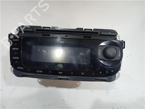 Used Radio SEAT LEON (1M1) 1.9 TDI (110 hp) 23908609