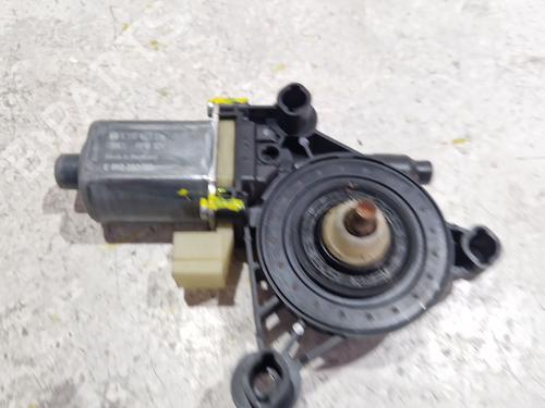 Used Right front window motor Right front window motor SKODA OCTAVIA III Combi (5E5, 5E6) 2.0 TDI (150 hp) 34264759 34264759
