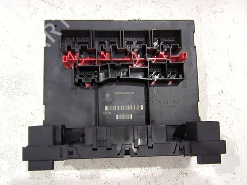 Sikringsdåse VW GOLF V (1K1) 1.9 TDI (105 hp) 32744935