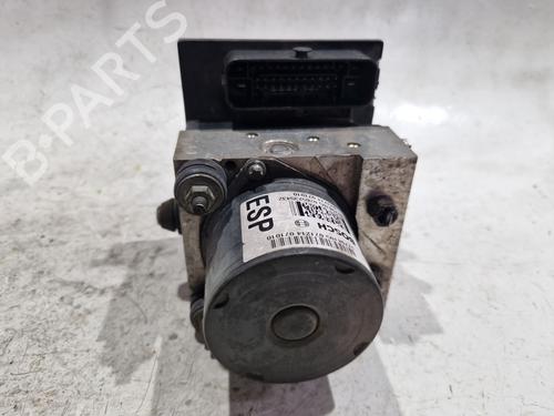 Used ABS pump ABS pump FIAT GRANDE PUNTO (199_) 1.3 D Multijet (199.AXD11, 199.AXD1A, 199.AXD1B,... (90 hp) 33654579 33654579