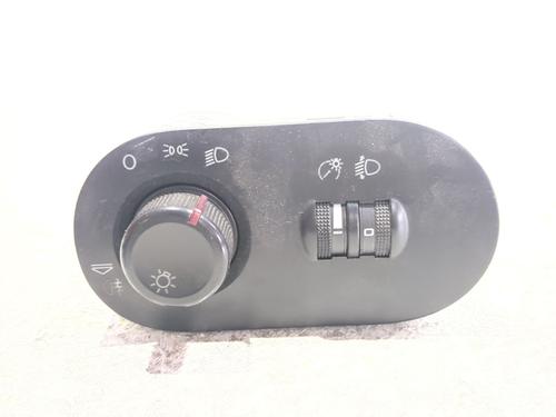 Comando luci SEAT IBIZA III (6L1) 1.9 TDI (100 hp) 31370737