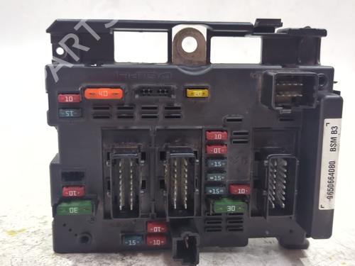 Used Fuse box Fuse box 39648221 39648221