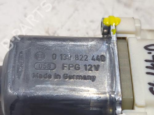 Right front window motor MERCEDES-BENZ C-CLASS (W204) C 200 CDI (204.007, 204.006) | BP27867117E20