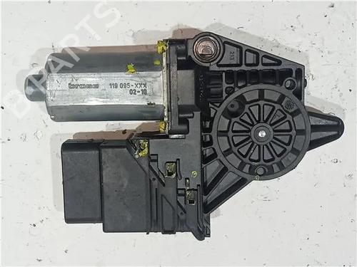 Rudehejsemotor bagstkærm venstre VW GOLF IV (1J1) 1.4 16V (75 hp) 23918796