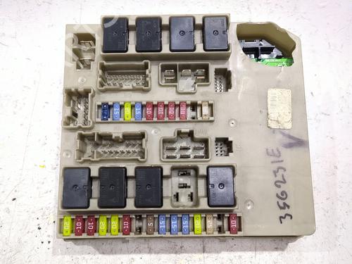 Used Fuse box RENAULT CLIO III Grandtour (KR0/1_) 1.5 dCi (KR0G) (68 hp) 32010353