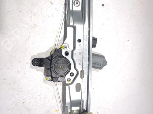 Used Right rear window motor FORD FOCUS III 1.5 TDCi (120 hp) 23926543