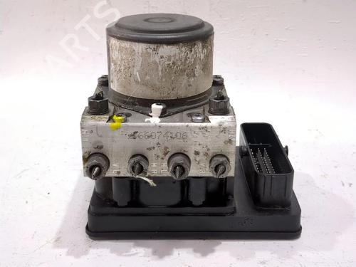 Used ABS pump FIAT 500X (334_) 1.6 D Multijet (334AXA1B, 334AXA11) (120 hp) 28511765