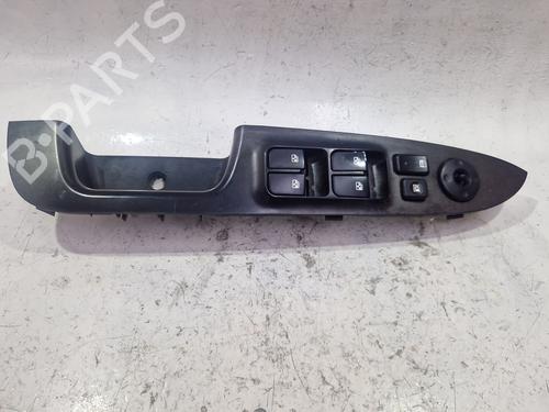 Left front window switch KIA CARENS III MPV (UN) 1.6 CRDi 110 | BP36767013I27 - Image 2