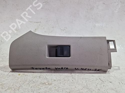 Højre fortil elrude kontakt TOYOTA YARIS (_P13_) 1.0 (KSP130_, KSP130) (69 hp) 32657257