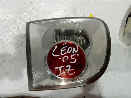 Used Left taillight SEAT LEON (1M1) 1.9 TDI (110 hp) 23917227