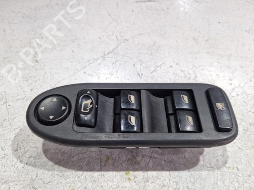 Used Left front window switch Left front window switch CITROËN C5 II (RC_) 2.0 HDi (RCRHRH) (136 hp) 34116502 34116502