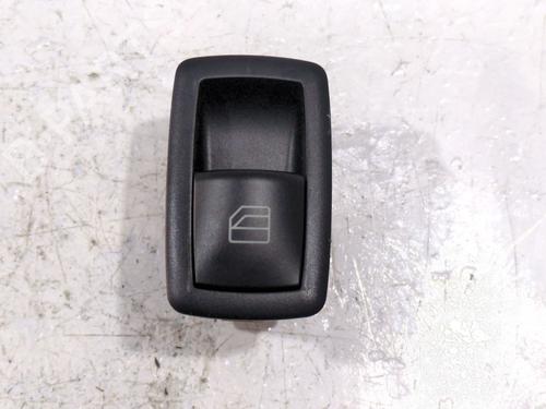 Comutador vidro trás esquerdo Comutador vidro trás esquerdo MERCEDES-BENZ B-CLASS Sports Tourer (W245) B 200 CDI (245.208) (140 hp) 34434750 34434750