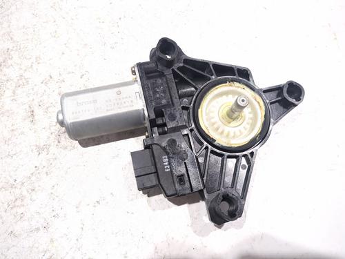 Used Left rear window motor MERCEDES-BENZ B-CLASS Sports Tourer (W246, W242) B 180 CDI (246.200) (109 hp) 30058618