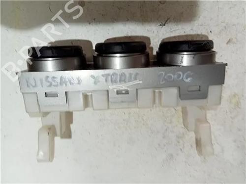 Used Climate control NISSAN X-TRAIL I (T30) 2.2 dCi 4x4 (136 hp) 23929889