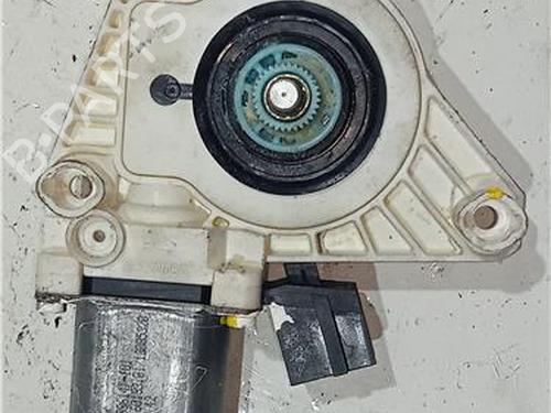 Used Right rear window motor MERCEDES-BENZ A-CLASS (W169) A 180 CDI (169.007, 169.307) (109 hp) 23922778