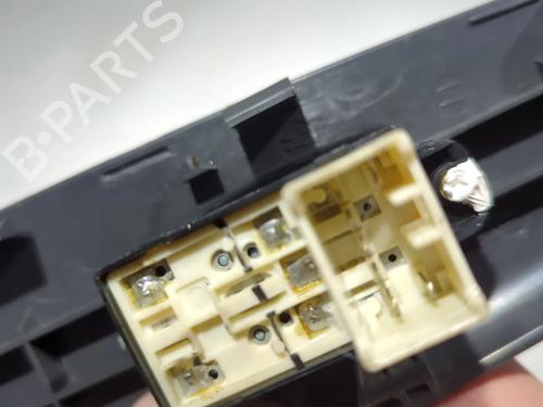 Right rear window switch KIA CERATO I Saloon (LD) 2.0 CRDi | BP24978583I28 