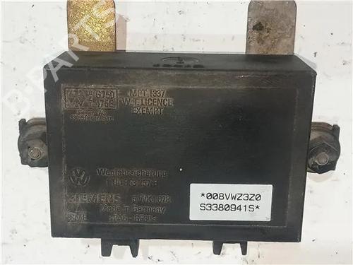 Used Electronic module VW POLO III (6N1) 50 1.0 (50 hp) 23919361