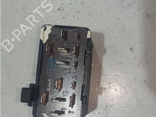 Fuse box AUDI 200 C3 Saloon (447, 448) 2.1 Turbo quattro | BP25616711E1 