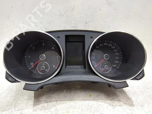 Used Instrument cluster VW GOLF VI (5K1) [2008-2014]  29586409