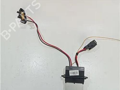 Used Heater resistor RENAULT CLIO III Grandtour (KR0/1_) 1.2 16V (KR0P) (101 hp) 23911013