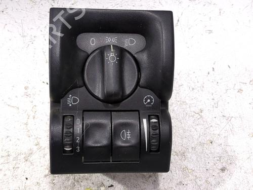 Used Headlight switch Headlight switch OPEL VECTRA B (J96) 2.0 DI 16V (F19) (82 hp) 33303394 33303394