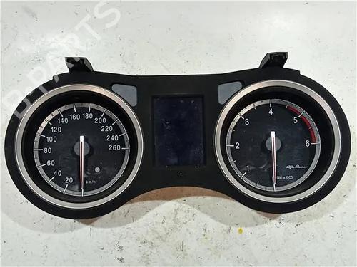 Used Instrument cluster ALFA ROMEO 159 (939_) 1.9 JTDM 16V (939AXC1B, 939AXC12) (150 hp) 23930243
