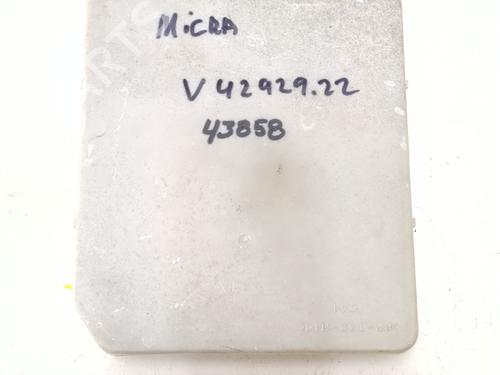 Used Fuse box NISSAN MICRA III (K12) 1.4 16V (88 hp) 25017812