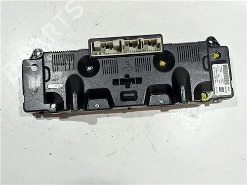 Climate control SEAT LEON (1P1) 2.0 TDI 16V | BP23932518I5 