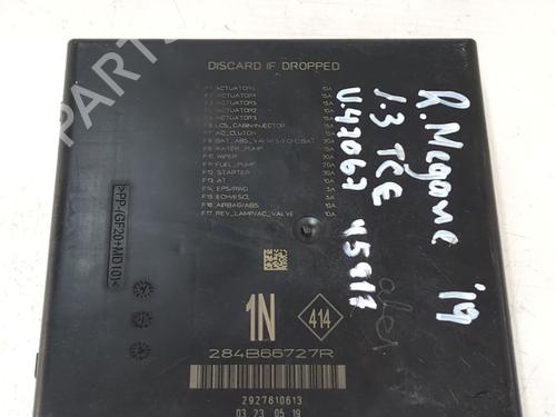Used Fuse box RENAULT MEGANE IV Saloon 1.3 TCe 140 (LVNB) (140 hp) 26215517
