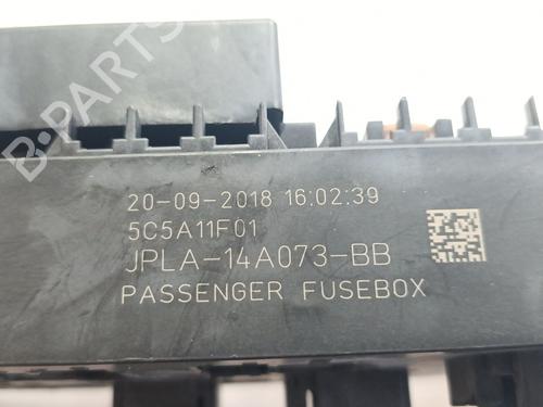 Fuse box LAND ROVER DISCOVERY V (L462) 2.0 Sd4 4x4 | BP38796274E1 - Image 4